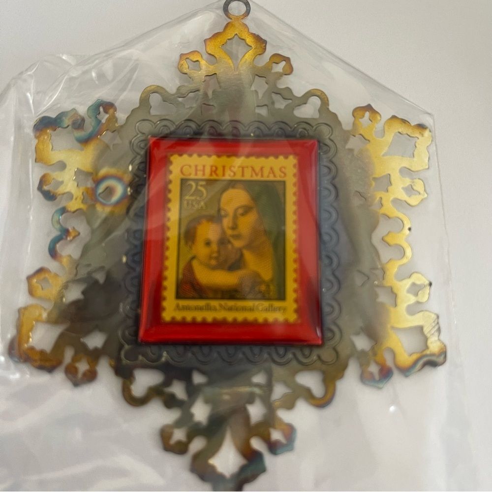 New vintage 1990 USPS stamp ornament Madonna and child